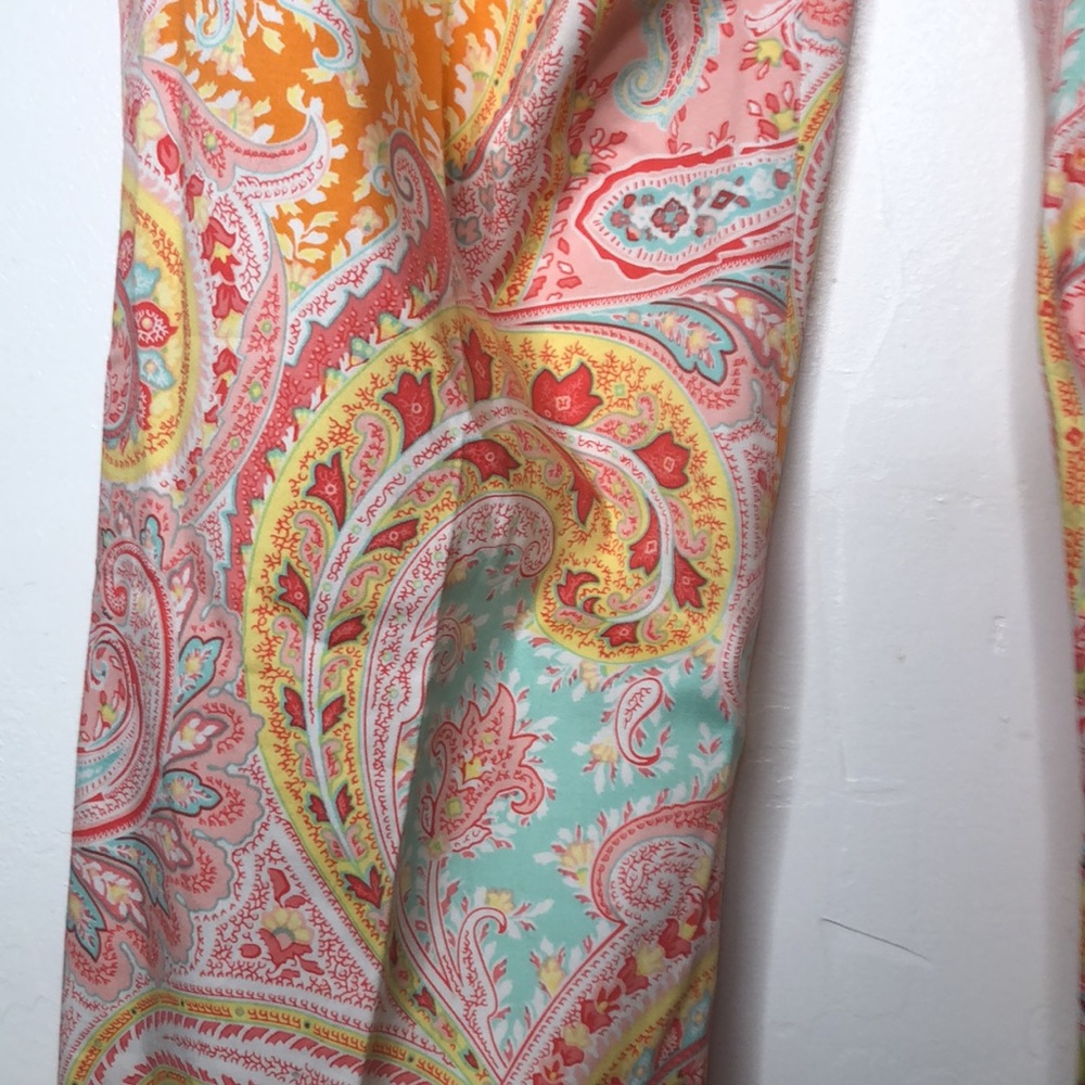J. MCLaughlin casual paisley mid rise flare leg pants. Size 4 - Picture 7 of 14